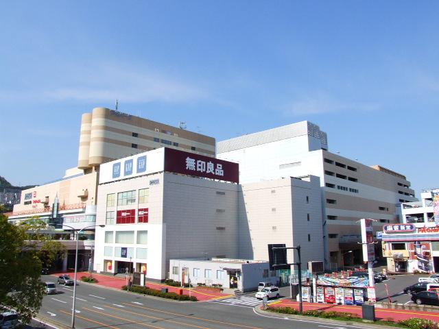 Shopping centre. 1077m until the Super Sport Xebio Hiroshima Arupaku shop