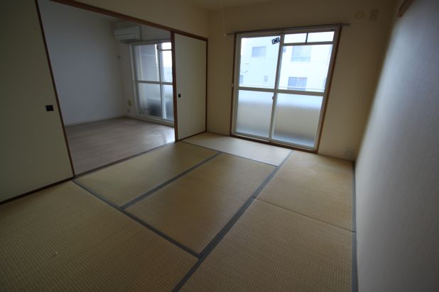 Other room space. Living next to Japanese-style room