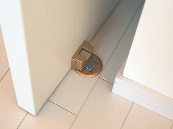Interior.  [Implantable door stopper] living ・ If you open the room door of the dining and Western-style, Automatically stopper functions, Door will be in a state of Akehanashi. It helps when you want through the wind in the room.