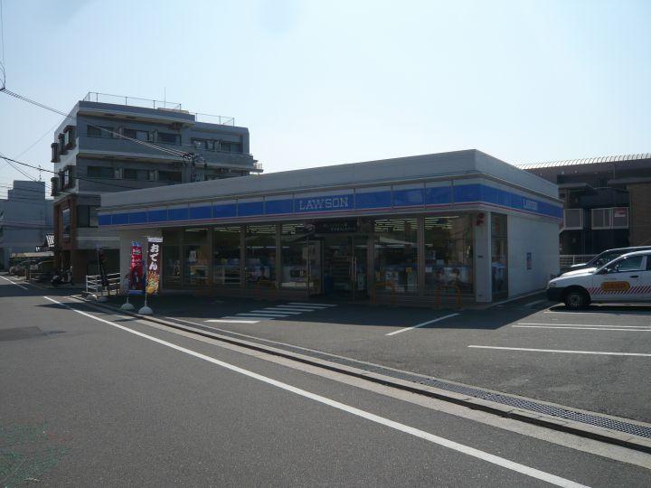 Convenience store. 889m until Lawson Hiroshima Omiya