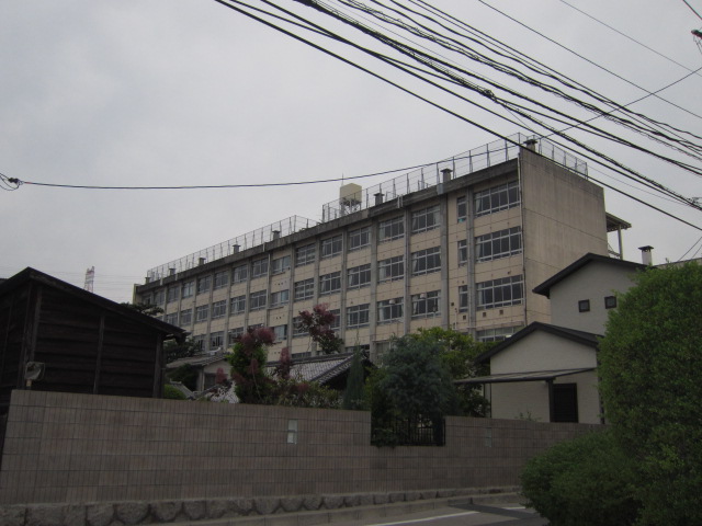 Primary school. Furuta 400m up to elementary school (elementary school)