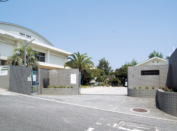 Primary school. 741m to Hiroshima Municipal Iguchi elementary school (elementary school)