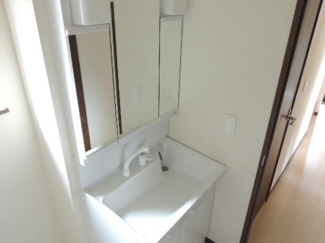 Wash basin, toilet. Completion is imminent. It is recommended that you found in the early luck in the popular area. Please feel free to contact us. 