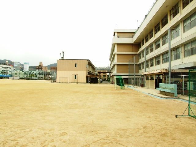 Primary school. 589m to Hiroshima Municipal Kougo Elementary School