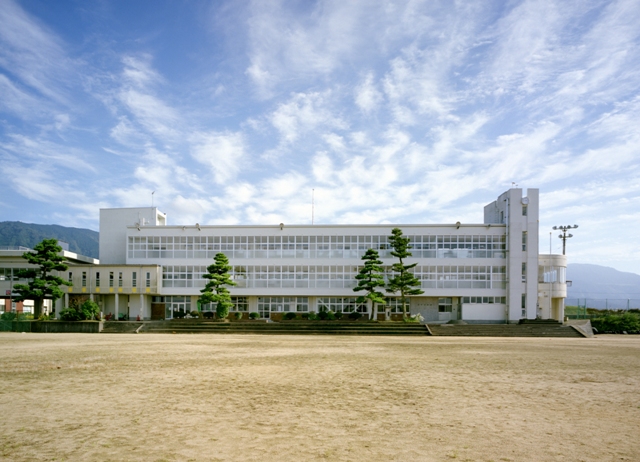 Primary school. Iguchi to elementary school (elementary school) 650m