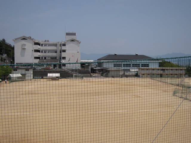 Junior high school. Inokuchidai 996m until junior high school (junior high school)