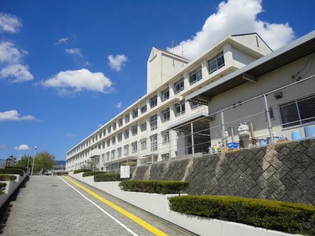 Primary school. Inokuchidai until elementary school 161m