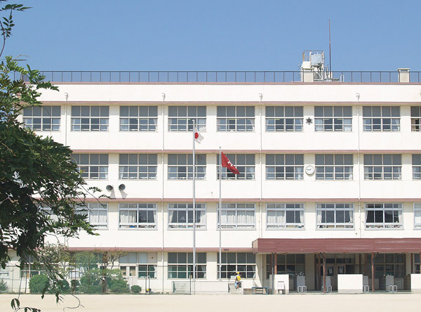 Primary school. 509m to Hiroshima Municipal Minamikan'on elementary school (elementary school)