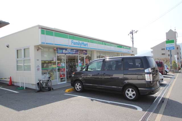 Convenience store. FamilyMart Hiroshima Inokuchidai store up (convenience store) 151m