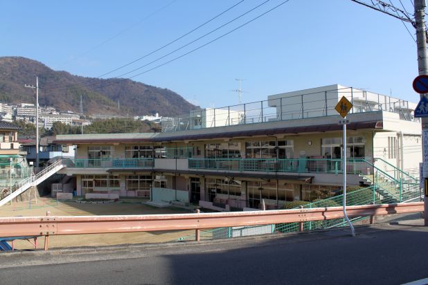 kindergarten ・ Nursery. Iguchi nursery school (kindergarten ・ 550m to the nursery)