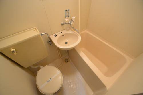 Toilet. 3-point unit