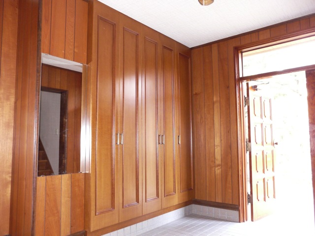 Entrance. With a large entrance storage