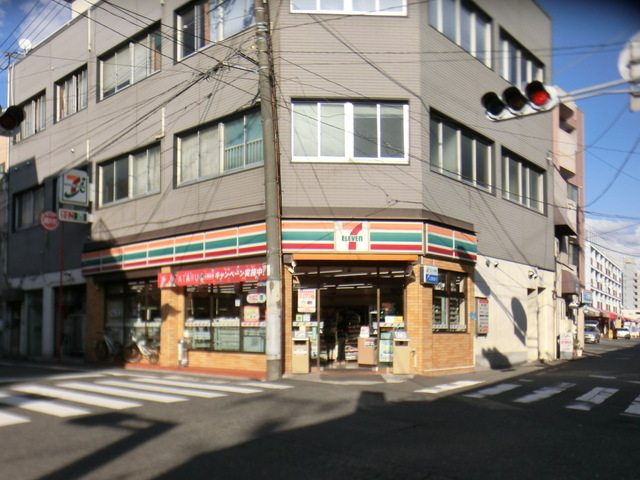 Convenience store. Seven-Eleven Hiroshima Yokogawa Station North store up (convenience store) 1222m