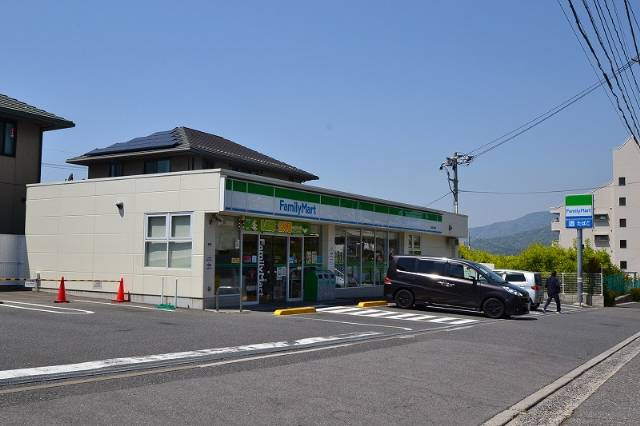 Convenience store. FamilyMart Hiroshima Inokuchidai store up (convenience store) 365m