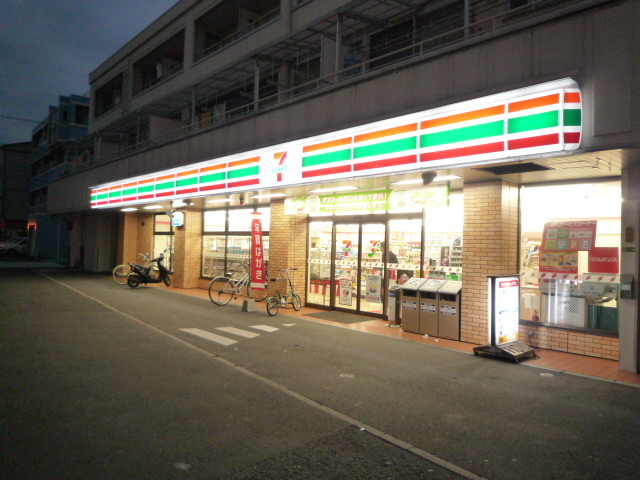 Convenience store. Seven-Eleven Hiroshima Kamitenma cho store (convenience store) to 178m