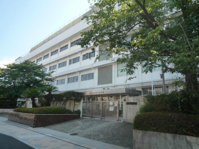 Primary school. 900m to Hiroshima Municipal Kougo Elementary School