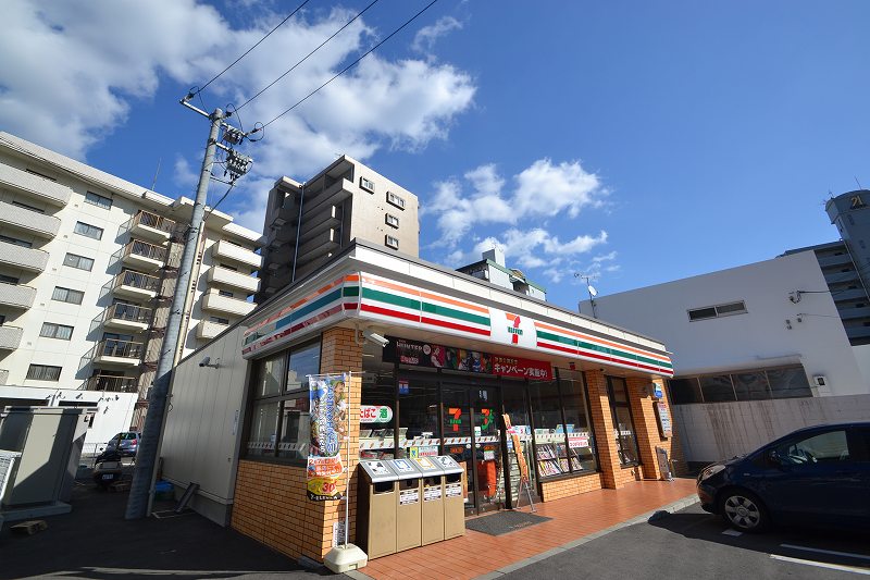 Convenience store. Seven-Eleven Hiroshima Misasa 1-chome to (convenience store) 455m