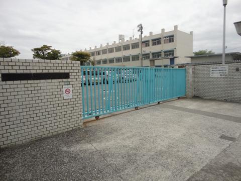 Primary school. 327m until Yamada Elementary School