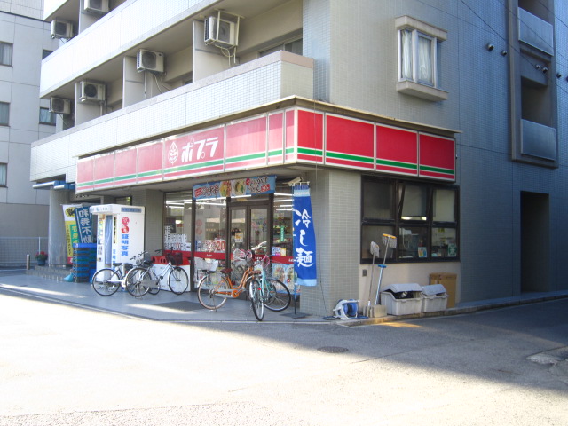 Convenience store. 376m to poplar south Kusunoki store (convenience store)