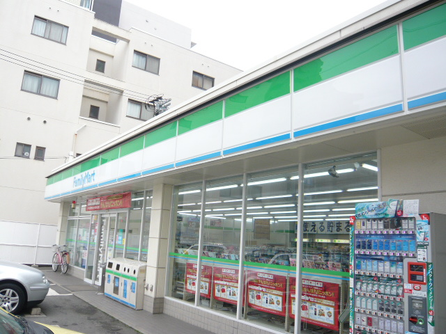 Convenience store. 203m to Family Mart (convenience store)