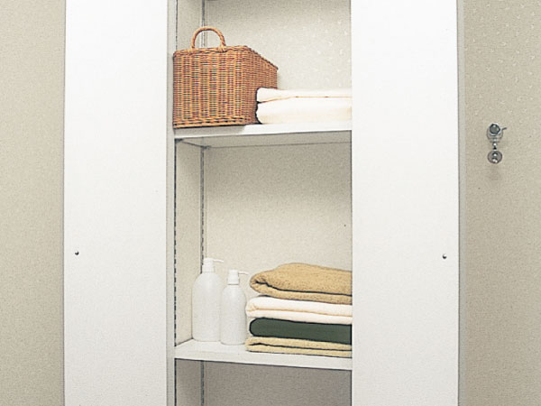 Bathing-wash room.  [Linen cabinet] A convenient linen box provided on the storage of linen and change of clothes towels, etc., Wash room is always clean. Handy shelf of movable.