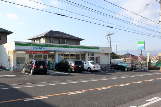 Convenience store. FamilyMart Hiroshima Inokuchidai store up (convenience store) 500m