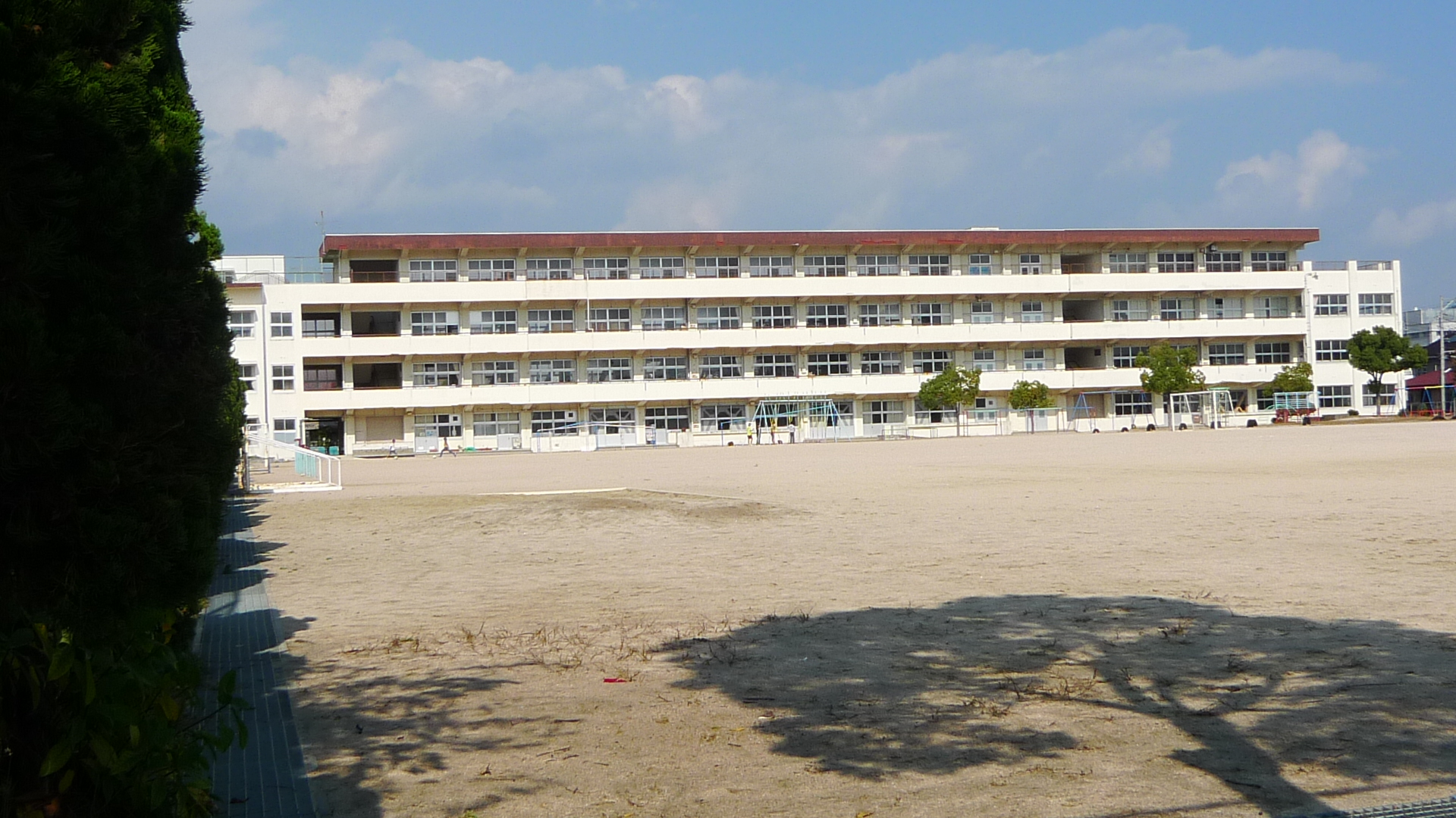 Primary school. 309m to Hiroshima Municipal Itsukaichi Minami elementary school (elementary school)