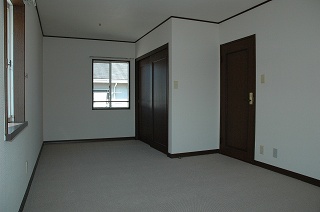 Other room space. Also spacious second floor of the room!