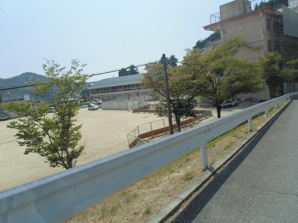 Primary school. 576m to Hiroshima Tachigochi Elementary School