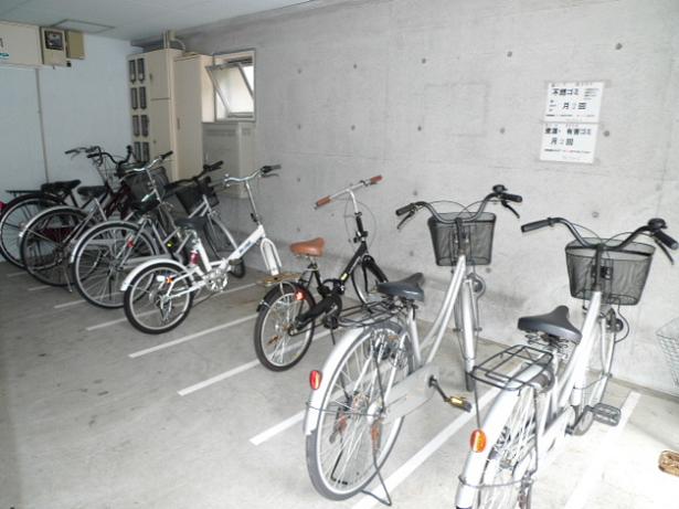 Other common areas. Bicycle parking lot is located on the indoor.