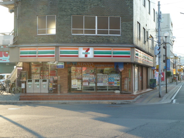 Convenience store. Seven-Eleven Itsukaichi central store up (convenience store) 318m