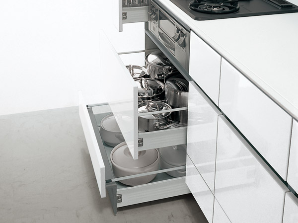 Kitchen.  [Under the sink slide unit]  ※ Less than, All amenities of the web is the same specification