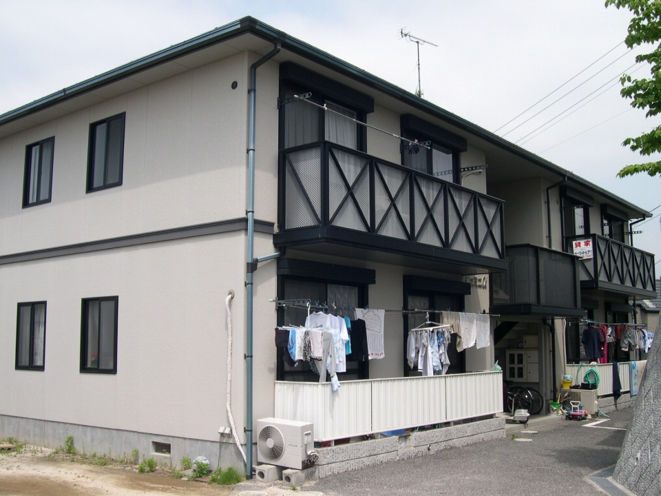 Building appearance. Is a 12-minute walk from JR itsukaichi station.