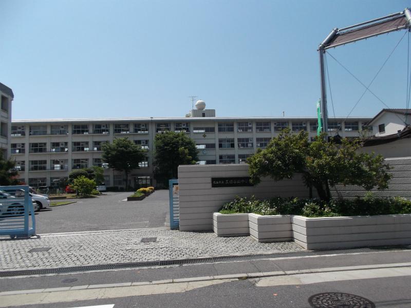 Junior high school. 674m to Hiroshima Municipal Itsukaichi Minami Junior High School
