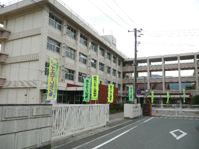 Primary school. 951m to Hiroshima Municipal Yahatahigashi Elementary School