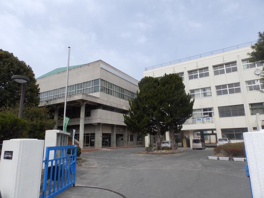 Junior high school. 1651m to Hiroshima Municipal Itsukaichi junior high school