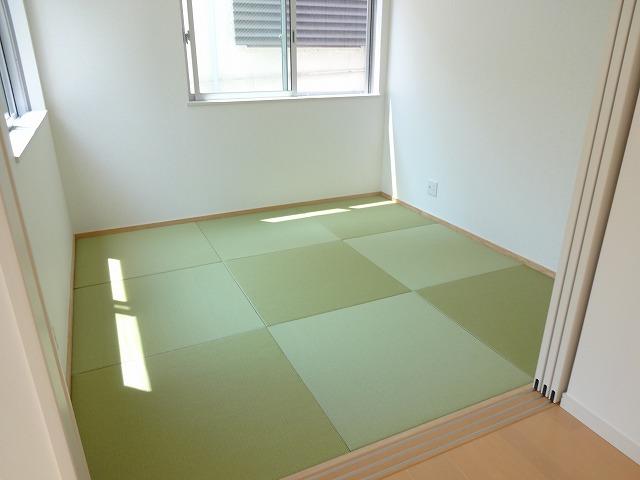 Non-living room. It is also good holiday to spend in the Japanese-style room (^ - ^)