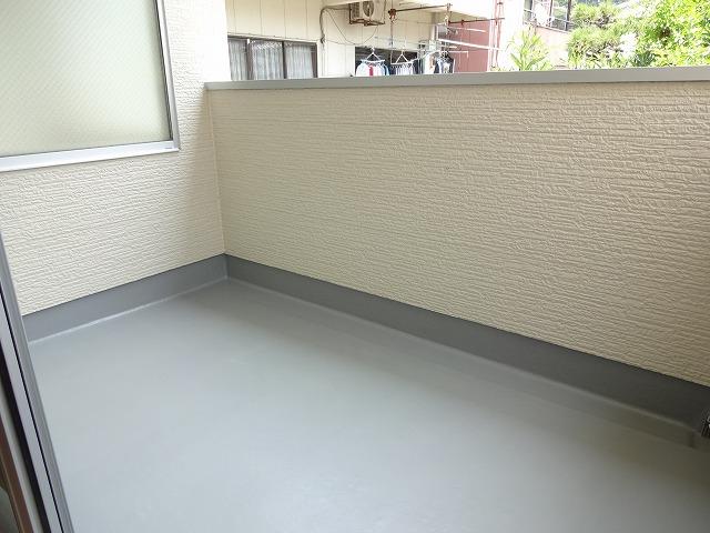 Balcony. I Hoseru lot futon also laundry in two planes balcony