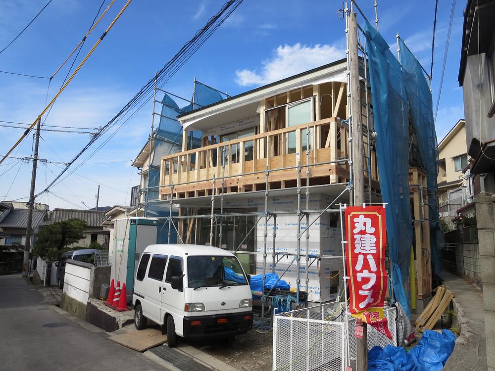 Local appearance photo. Local (12 May 2013) Shooting