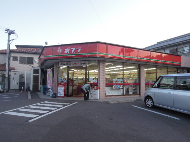Convenience store. Poplar Wu Aga store up (convenience store) 212m