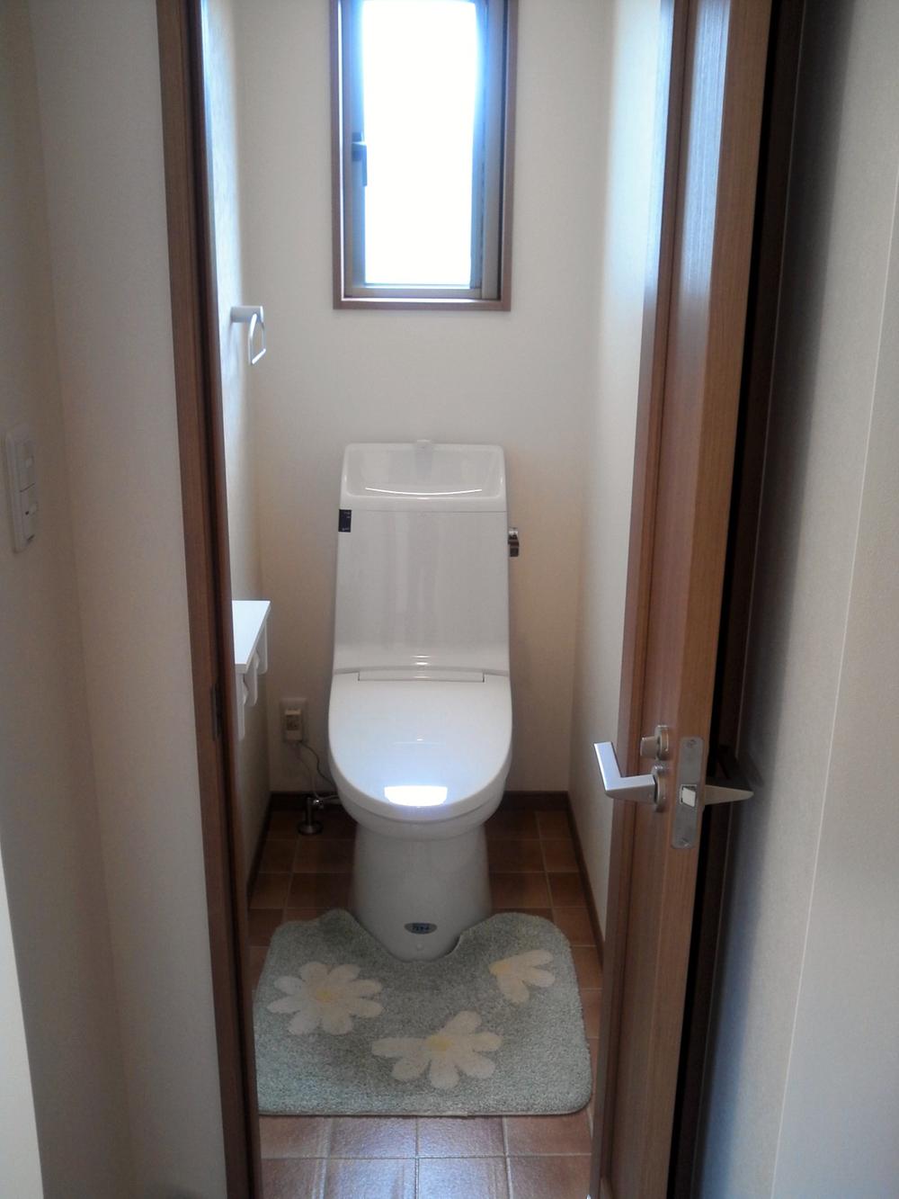 Toilet. Indoor (April 2013) shooting the second floor toilet. 