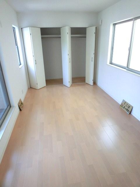 Non-living room. Room (August 2013) Shooting