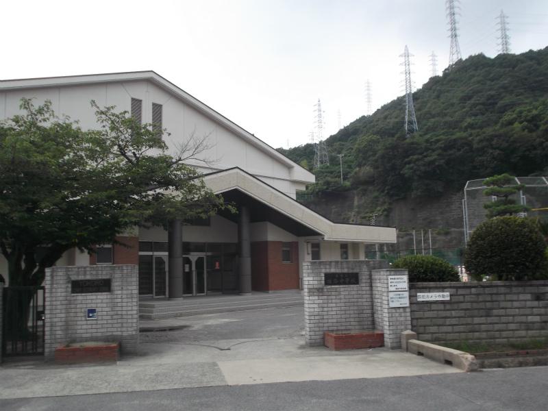 Junior high school. 144m to Wu City Yokomichi junior high school