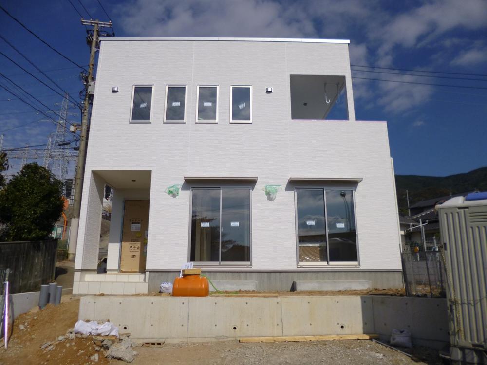 Local appearance photo. (November 2013) Shooting