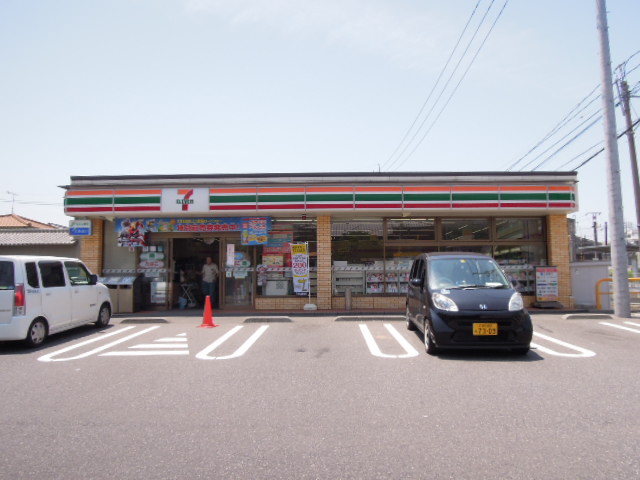 Convenience store. Seven-Eleven Kure Yoshiura store up (convenience store) 579m