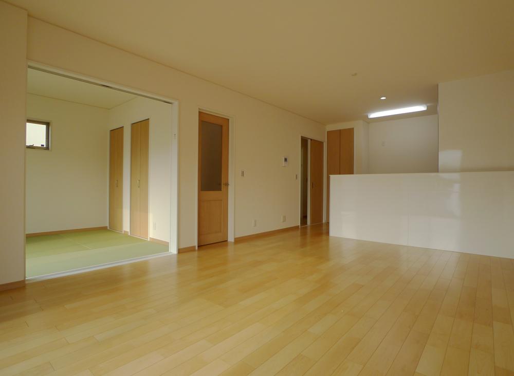 Living. In a space in excess of 20 quires by connecting a Japanese-style
