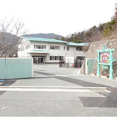 kindergarten ・ Nursery. Yakeyama Kobato to kindergarten 337m