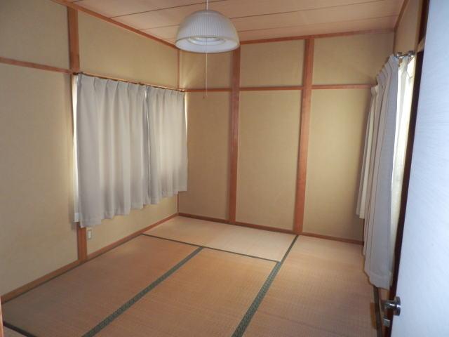 Non-living room. The second floor is a Japanese-style 6 tatami.