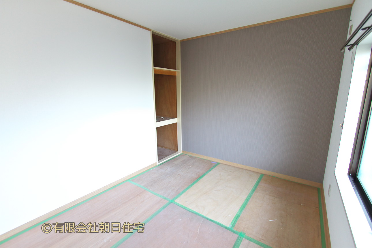 Living and room. Aisle 6 Hiroshi