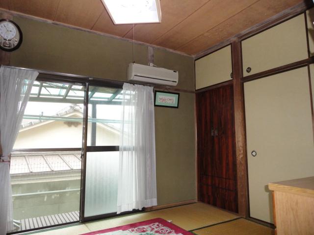 Non-living room. First floor Japanese-style room, There is also a closet